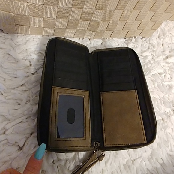 Wallet - Picture 3 of 4